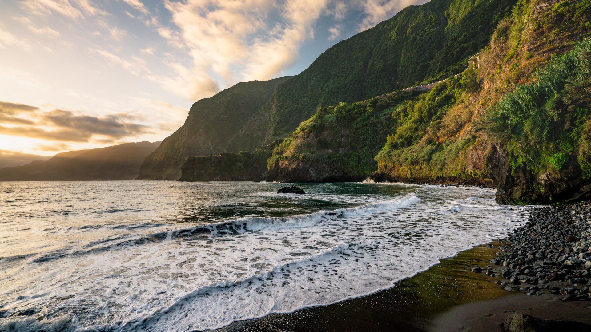 Nascer e pôr do sol na Madeira