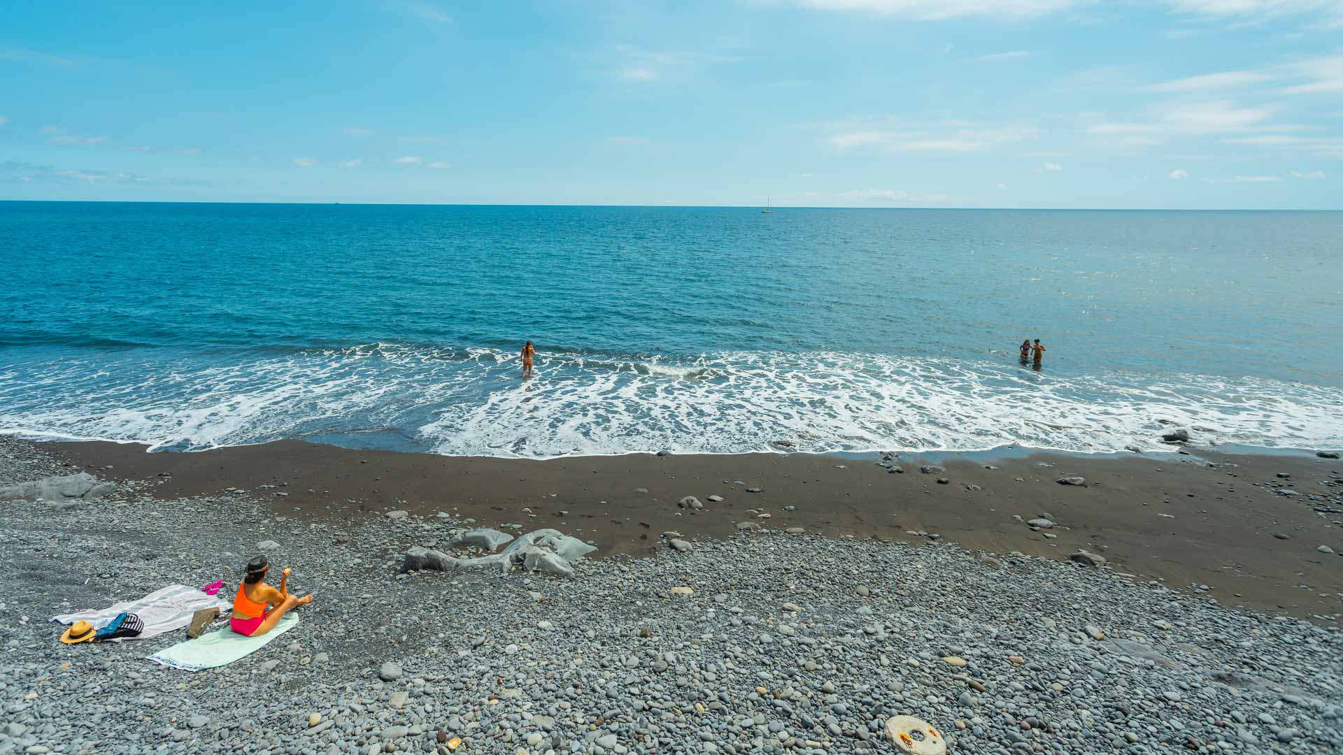 câmara de lobos beach 2