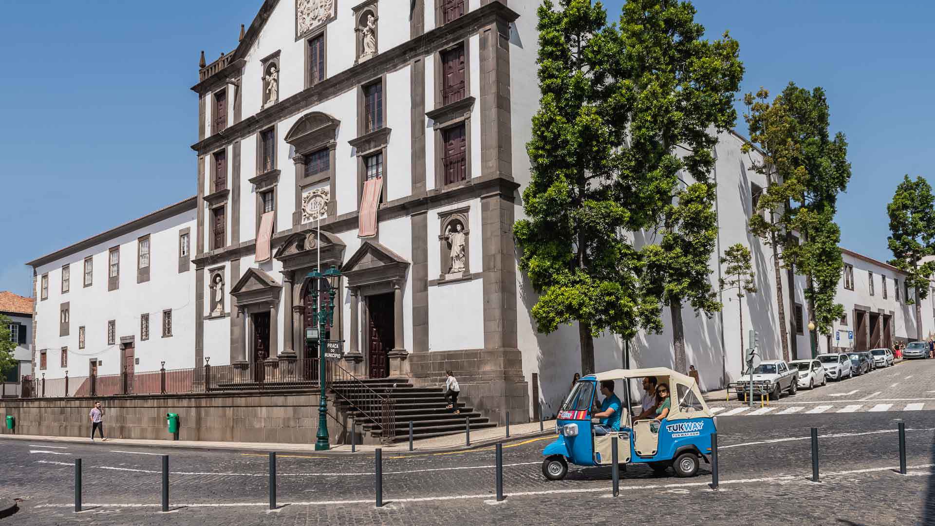 tuk tuk funchal 2