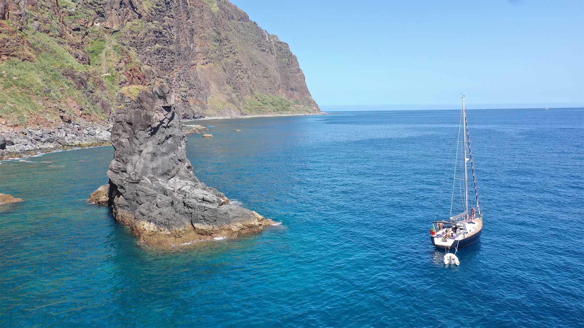 Passeios de barco madeira 15