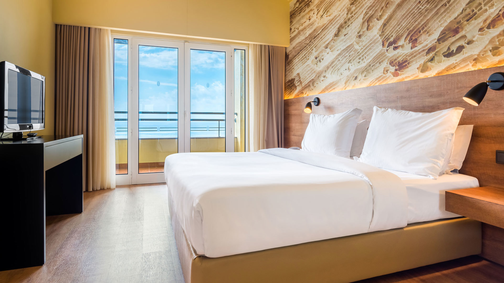 Savoy calheta bitch hotel 3
