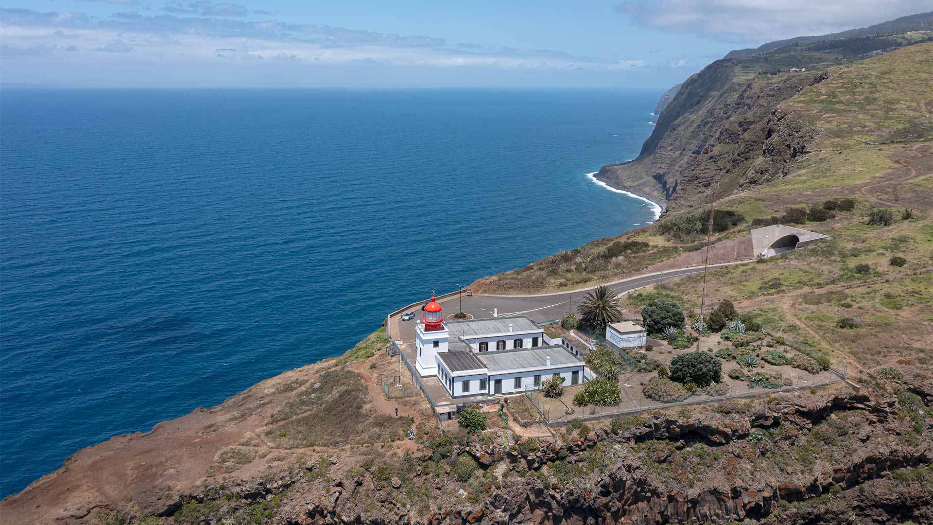 Lighthouse on Madeira Island, Portugal puzzle in Great Sightings