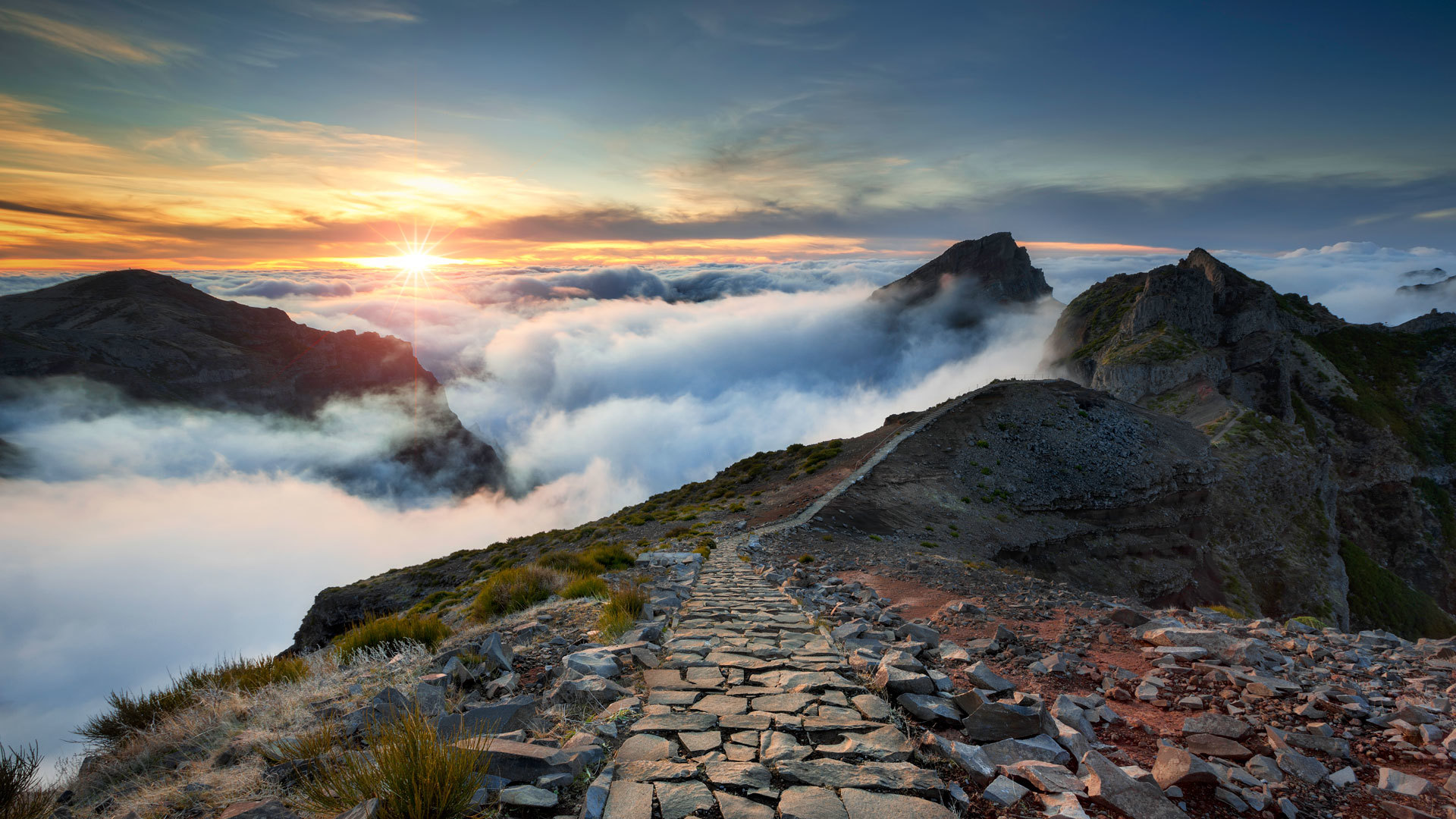 Pico do Areeiro Viewpoint