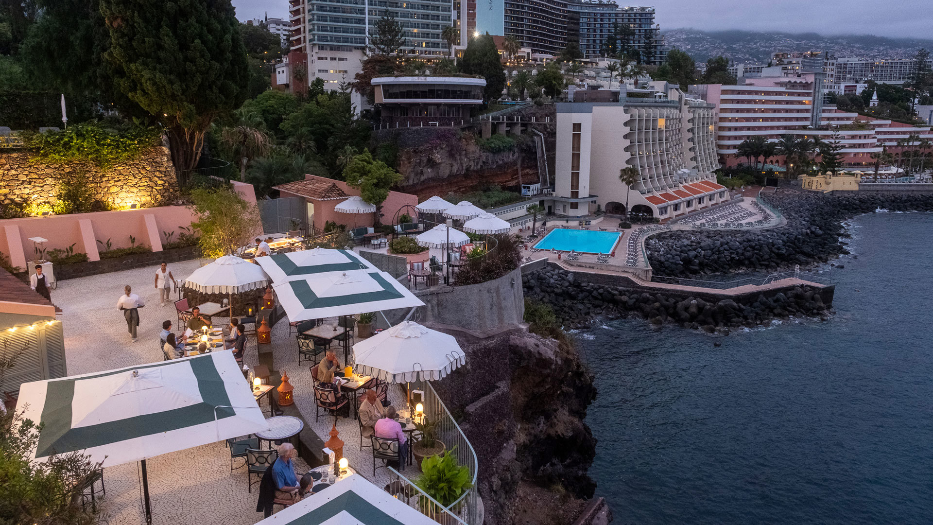 Seafront restaurant with hotel, pool and sea view