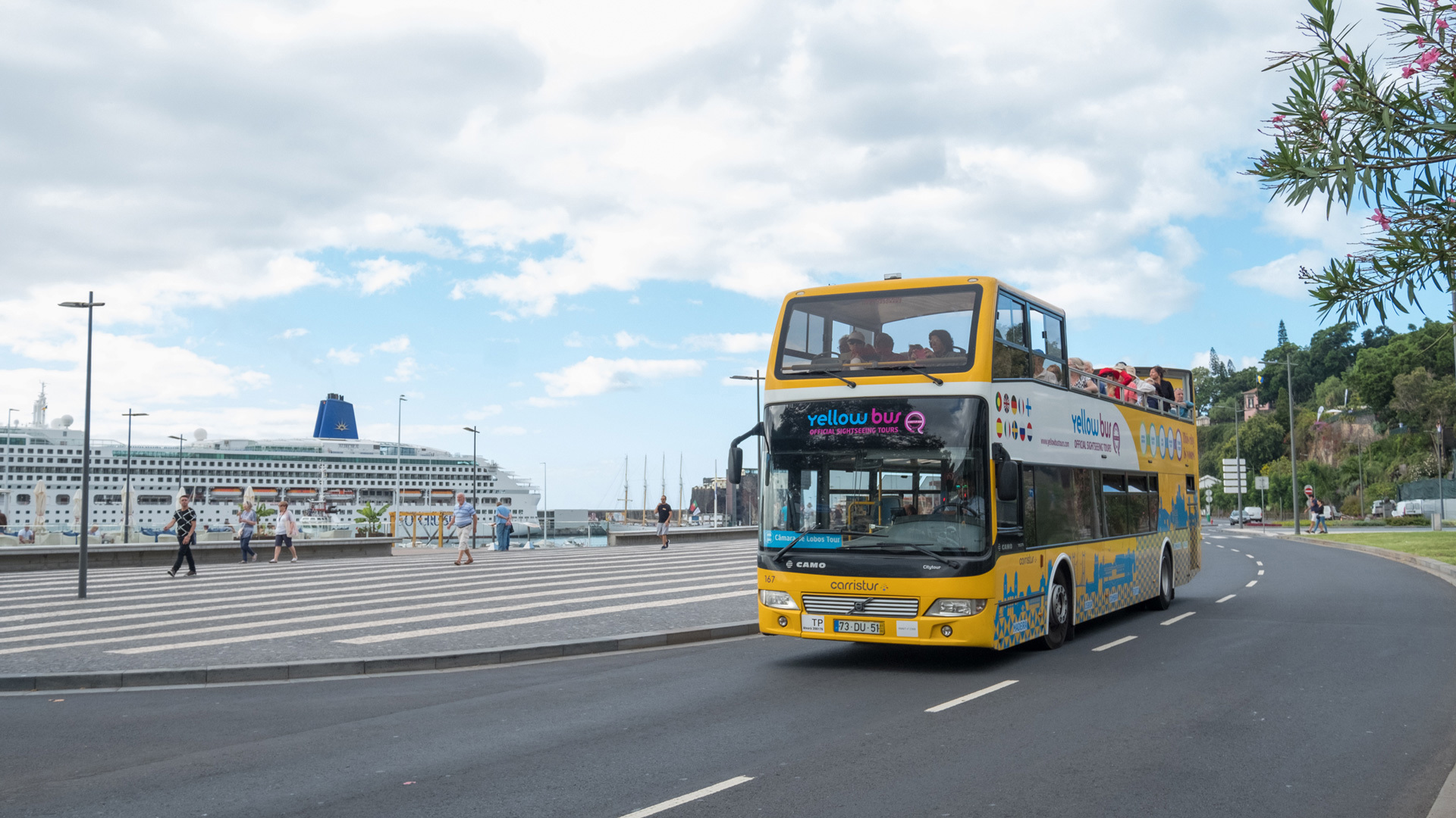 yellow bus madeira 11