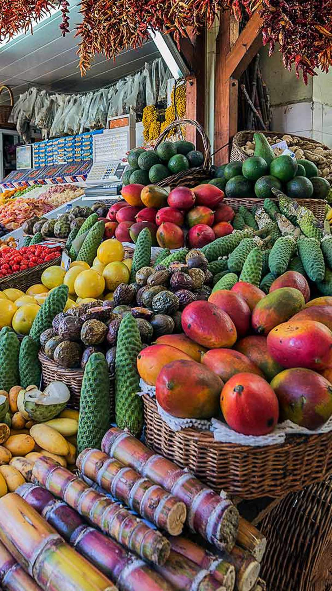 Puesto de venta de fruta en el Mercado dos Lavradores, en la isla de Madeira.