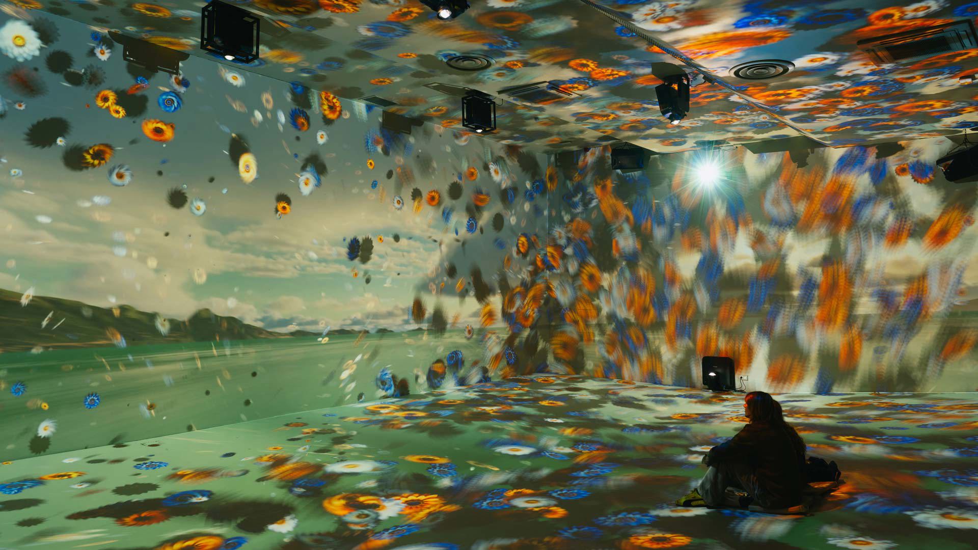 Cuadro iluminado decorado con flores