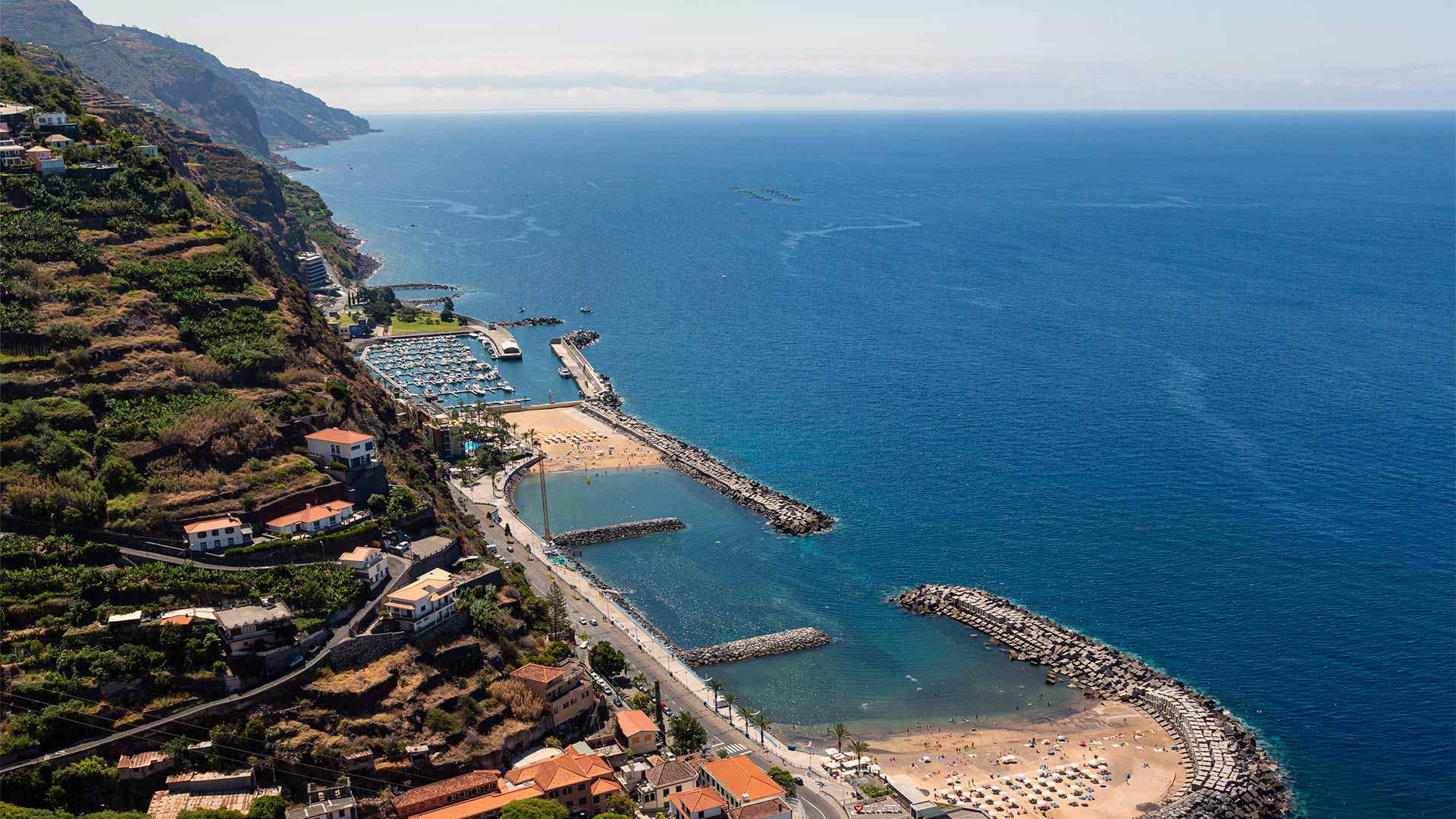 praia de areia da calheta 1